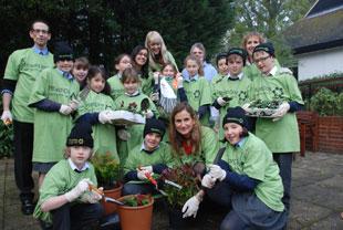 Sinai School pupils visited St Luke's Hospice and helped plant pot plants and tulip bulbs.
