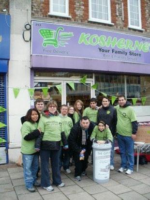 Volunteers from Edgware United Synagogue helped collect food for the needy outside Kosher Net, Kosher Edge and Pelters Stores in Edgware 