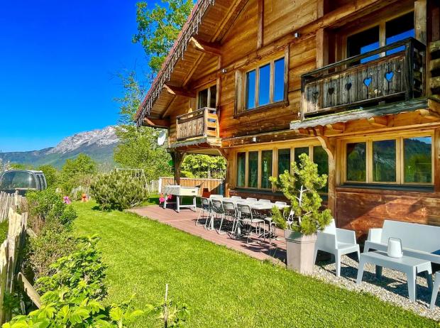 Borehamwood Times: Chalet Xel-Ha **** 180 ° view, Wood stove, Bubble sauna in the garden. - Haute-Savoie, France. Credit: Vrbo