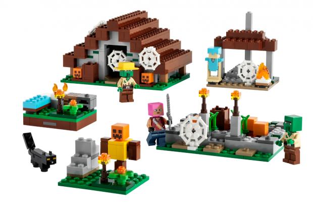 Borehamwood Times: LEGO® Minecraft® The Abandoned Village. Credit: LEGO