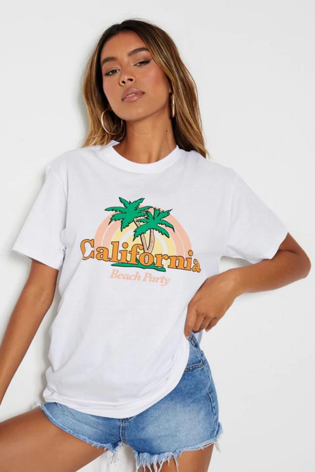 Borehamwood Times: White California Beach Party Graphic Oversized T-Shirt (I Saw It First)