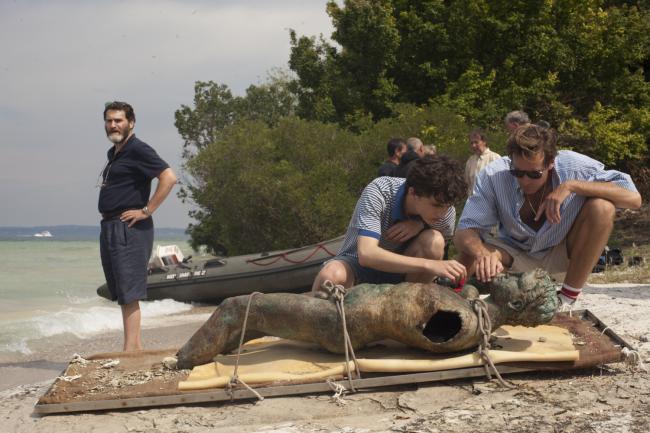 Michael Stuhlbarg, Timothee Chalamet and Armie Hammer in Call Me By Your Name (Photo: image.net)