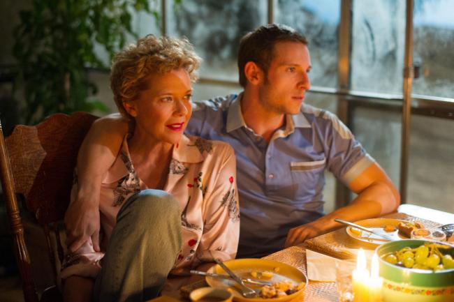 Annette Bening and Jamie Bell in Film Stars Don't Die in Liverpool (Photo: PA/Lionsgate Films)